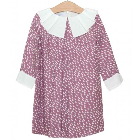 Vestido morado com mariposas de Fina Ejerique